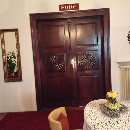 Graf Von Szálloda 3*