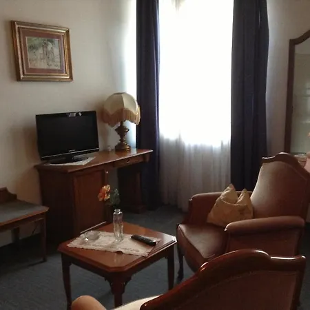 Graf Von Hotel 3*