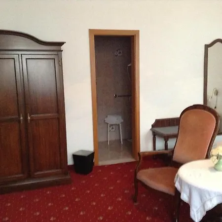 Graf Von Szálloda Merano